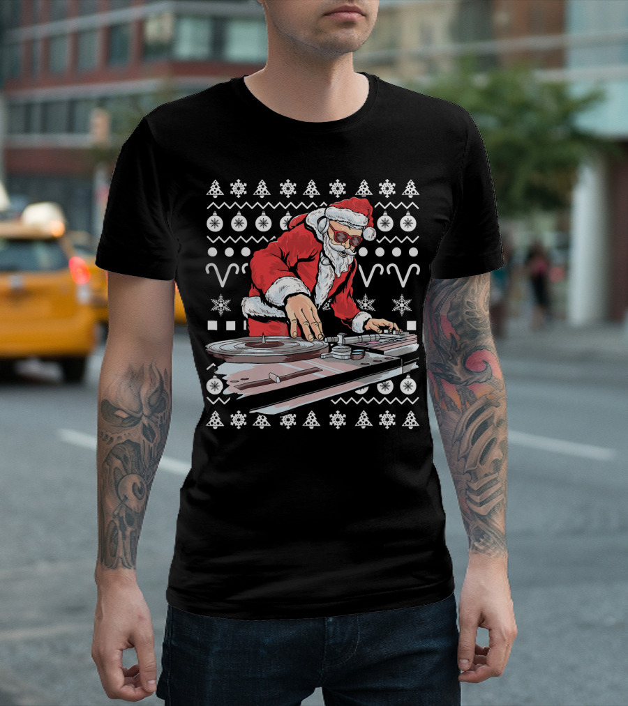 Santa Claus DJ Remixing Holiday Beats T-Shirt
