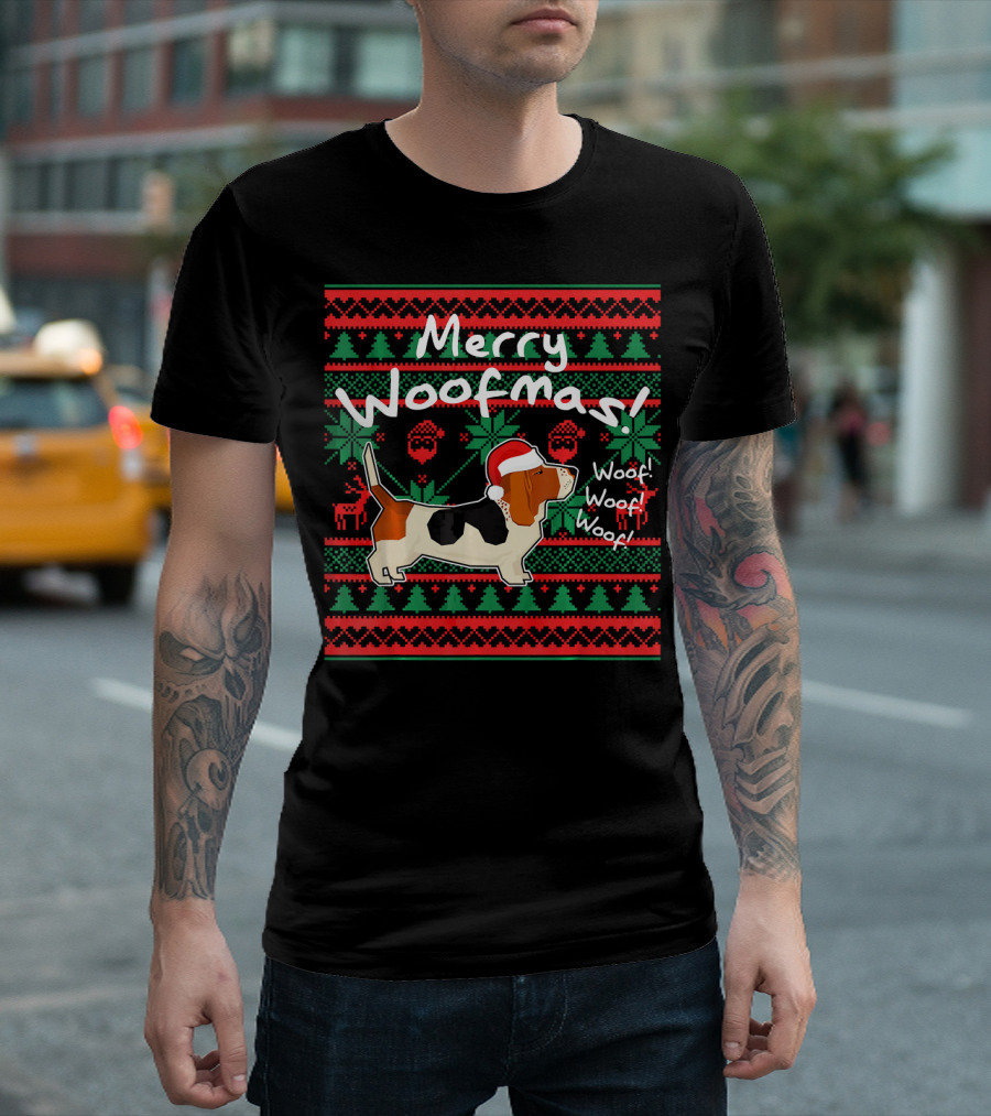 Merry Woofmas Basset Hound Dog With Santa Hat And Festive T-Shirt
