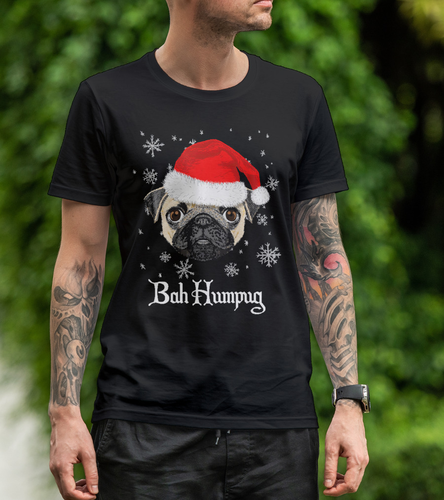 Bah Humpug Funny Christmas Pug Lover Santa Hat Snowflakes T-Shirt
