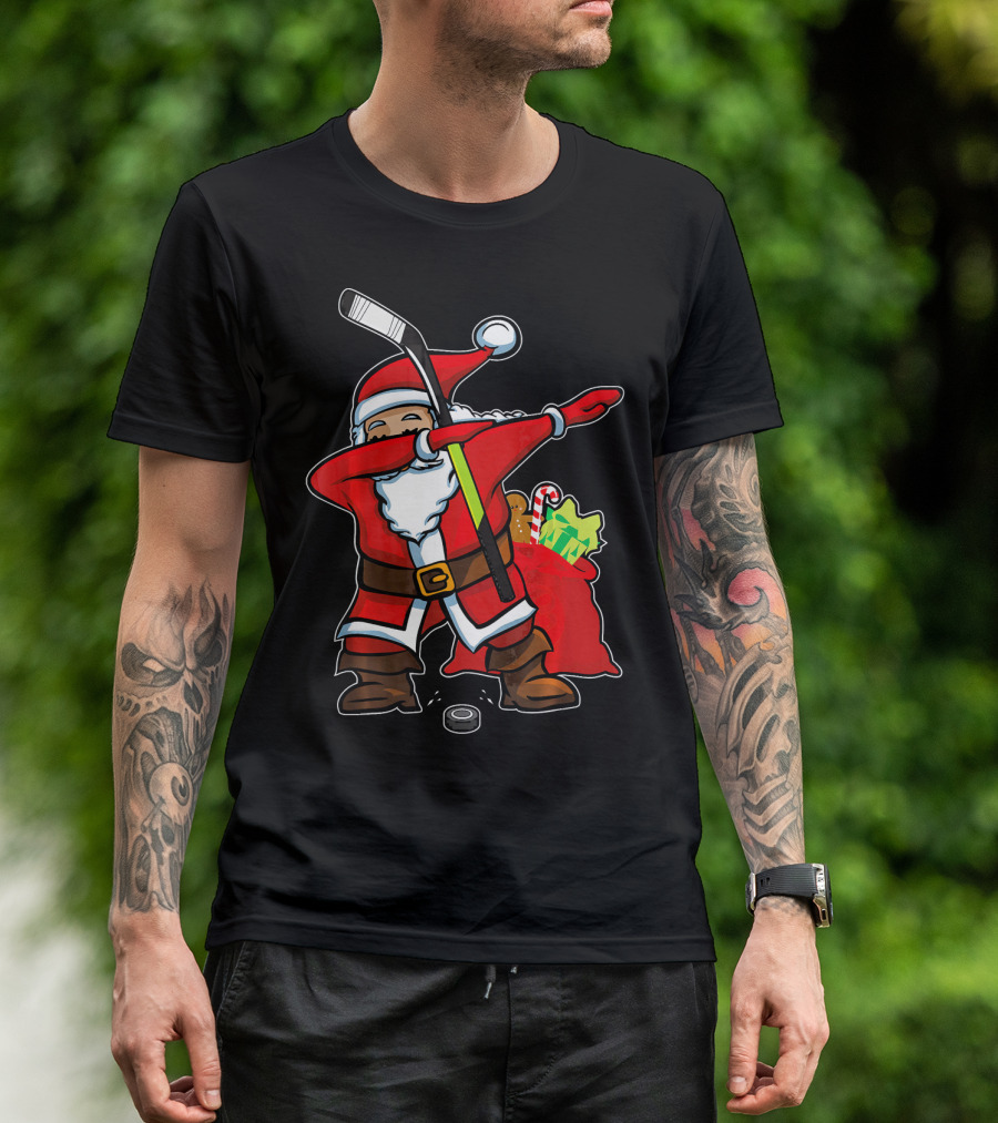 Santa Dabbing With Hockey Stick Christmas Hip Hop With Gifts And Hockey Puck T-Shirt