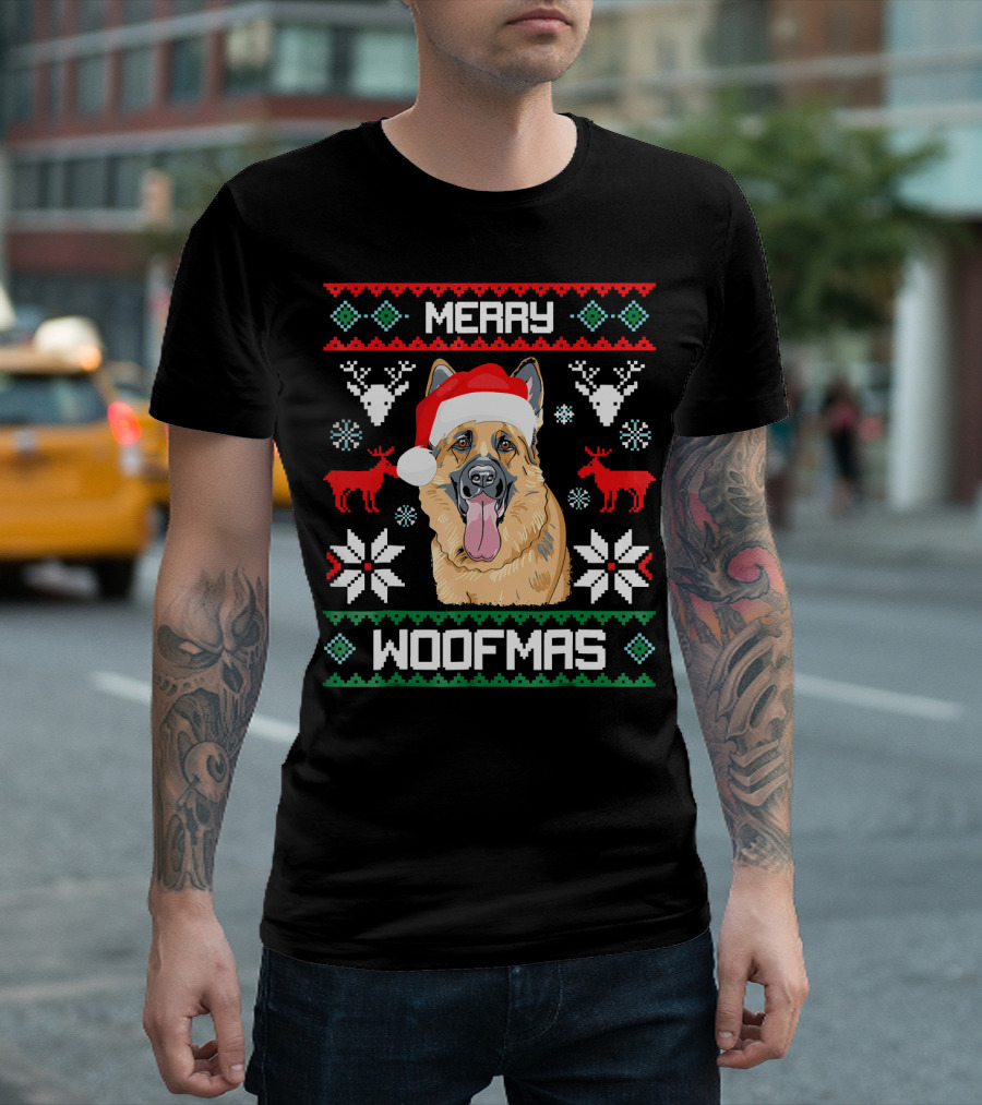 Merry Woofmas German Shepherd Santa Hat Christmas Reindeer Snowflakes T-Shirt