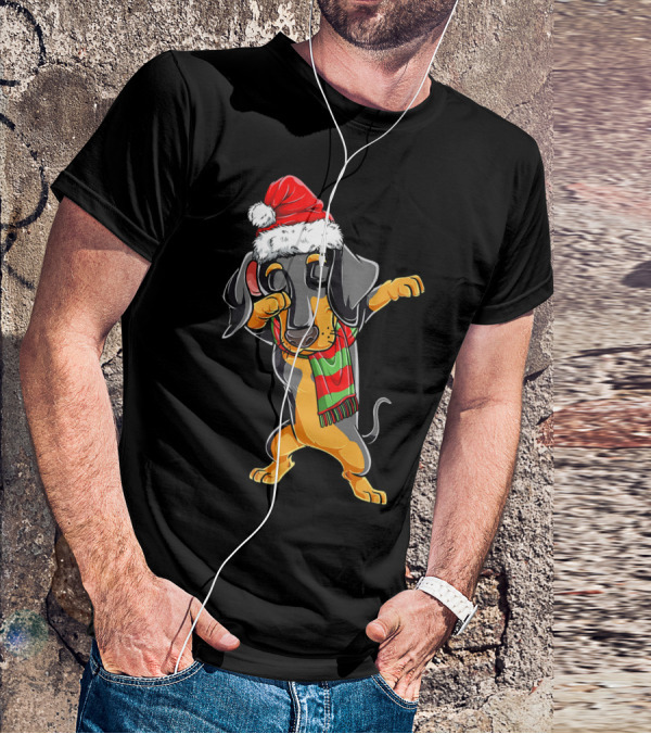 Dabbing Dachshund Santa With Christmas Hat And Scarf T-Shirt