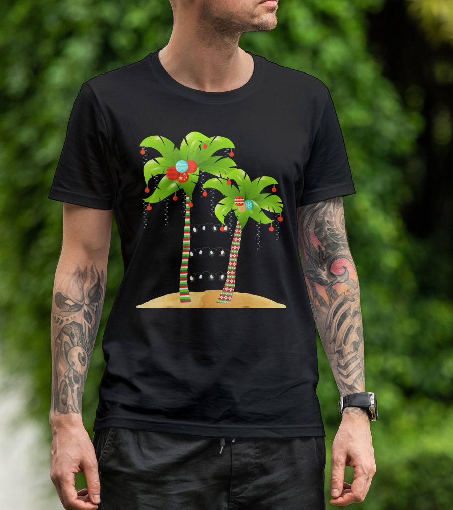 Christmas Tree Palm Mele Kalikimaka Palm Trees With Ornaments And Lights T-Shirt