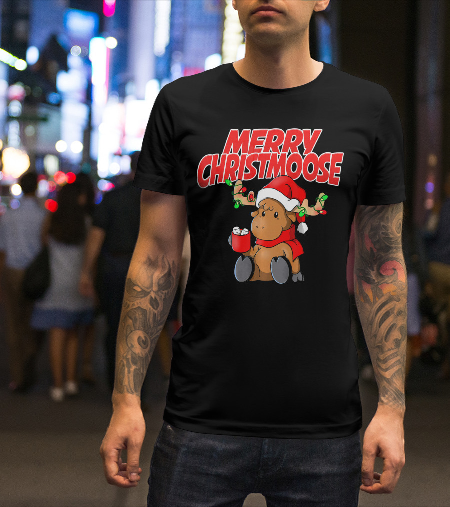 Merry Christmoose Funny Holiday Pun Moose With Santa Hat And Hot Cocoa T-Shirt