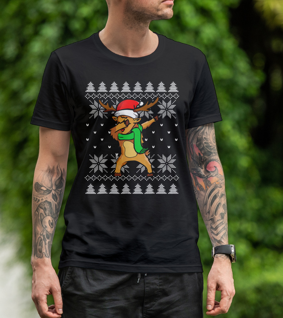 Funny Christmas Dabbing Reindeer In Santa Hat And Scarf Ugly T-Shirt