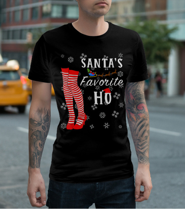 Santa's Favorite Ho Red Striped Stockings Snowflakes Sleigh T-Shirt