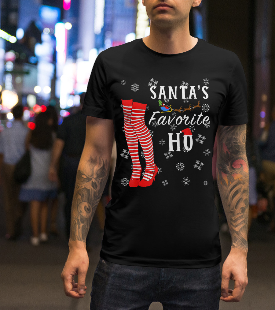 Santa's Favorite Ho Red Striped Stockings Snowflakes Sleigh T-Shirt