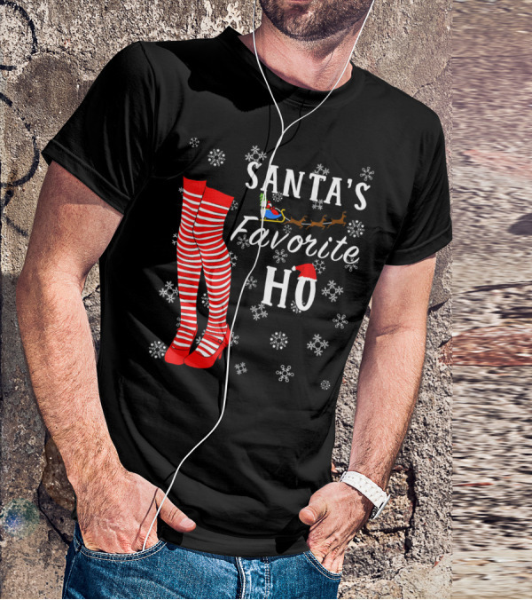 Santa's Favorite Ho Red Striped Stockings Snowflakes Sleigh T-Shirt
