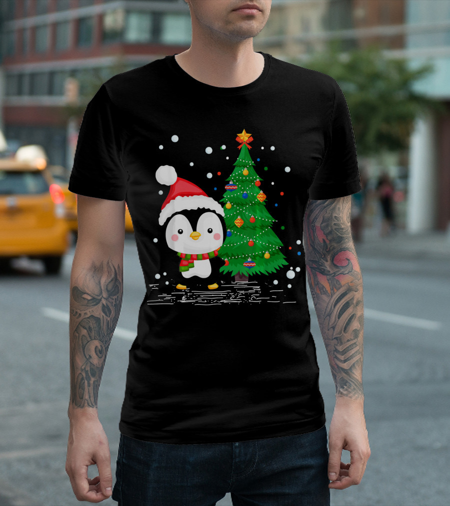 Funny Penguin Lover Santa Hat Christmas Tree Pengu T-Shirt
