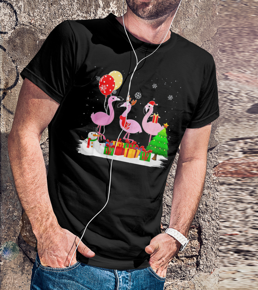 Three Flamingos Xmas Santa With Christmas Tree Presents Snowman Balloons T-Shirt