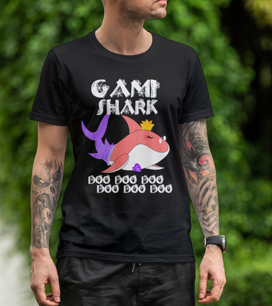 Gami Shark Doo Doo Doo Cute Crowned Shark With Purple Fins T-Shirt
