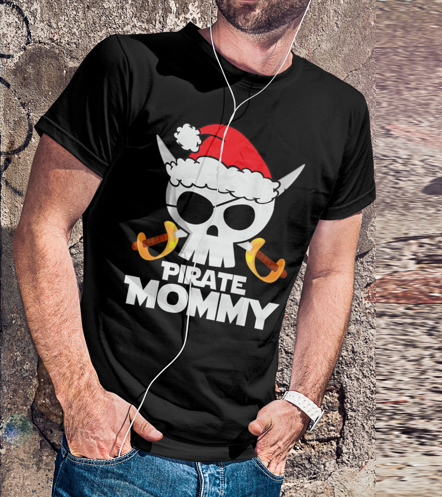 Funny Santa Claus Pirate Mommy Skull With Santa Hat And Swords T-Shirt
