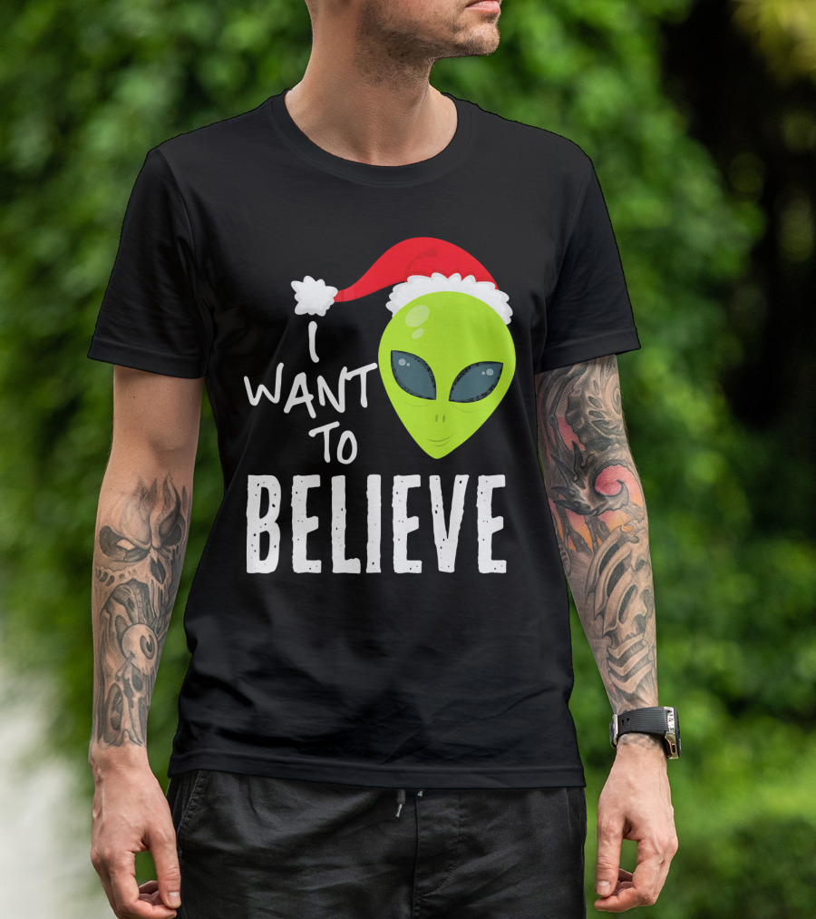 I Want To Believe Alien Santa Hat Christmas UFO T-Shirt