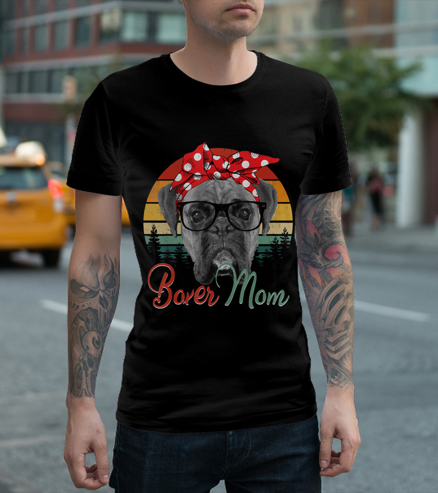 Boxer Mom Boxer Dog Lovers Retro Glasses and Polka Dot Bandana T-Shirt