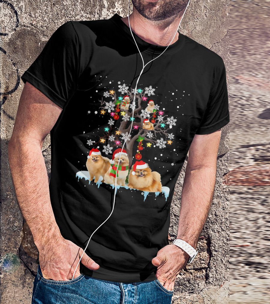 Pomeranian Santa Hat Snowflakes Christmas Tree T-Shirt
