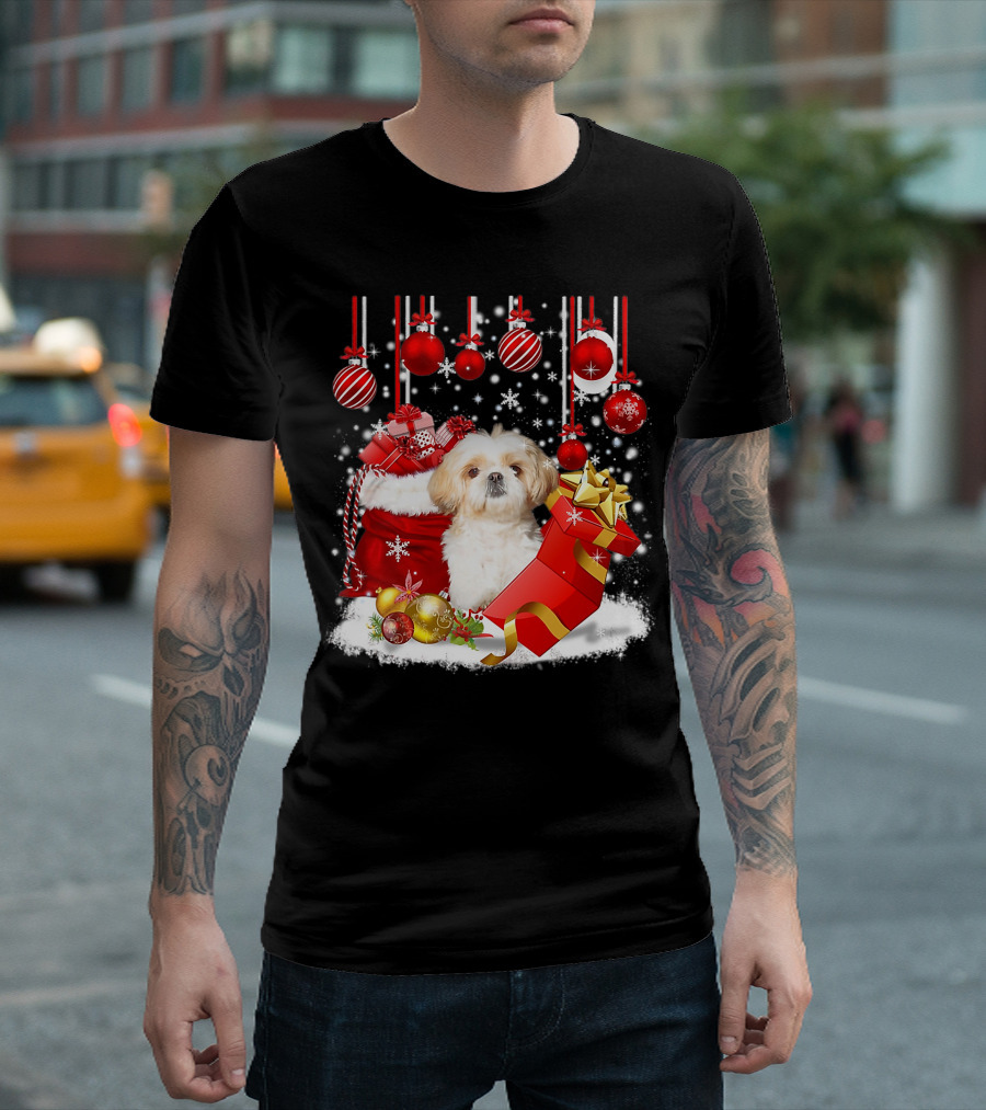 Shih Tzu Christmas Holiday Decorations With Dog And Festive Snow Ornaments T-Shirt