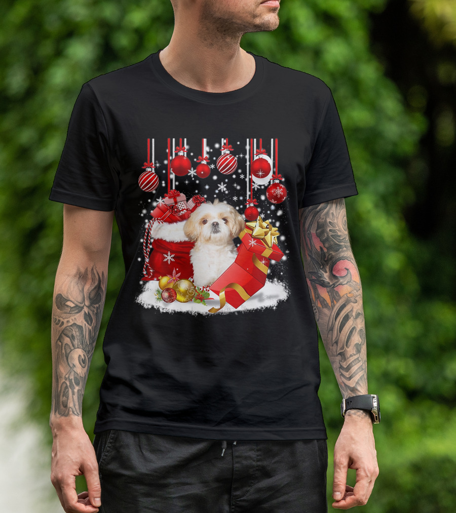 Shih Tzu Christmas Holiday Decorations With Dog And Festive Snow Ornaments T-Shirt
