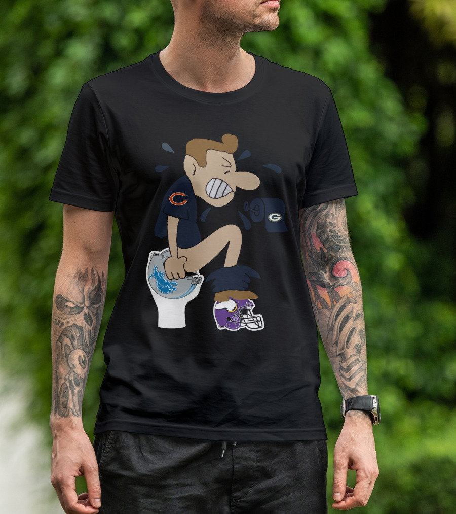 Chicago Bears Fan Humor Rival Teams Toilet Cartoon T-Shirt