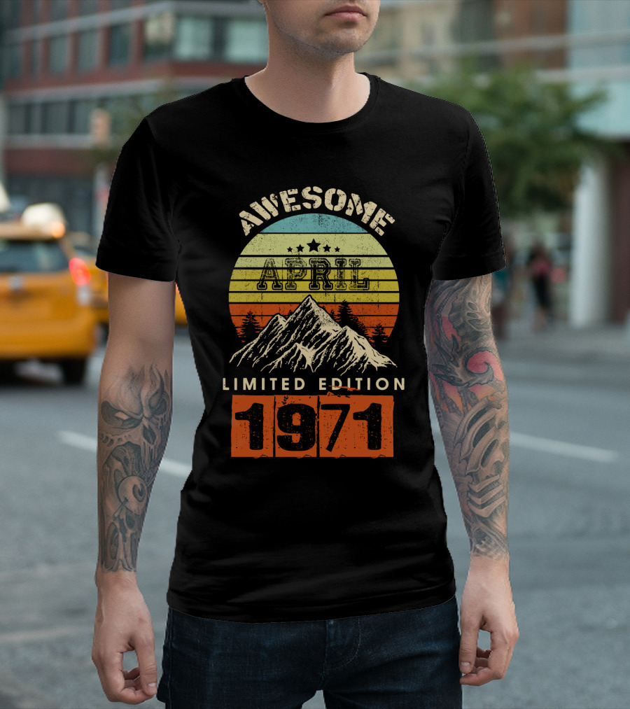 Awesome April 1971 Vintage Birthday T-Shirt