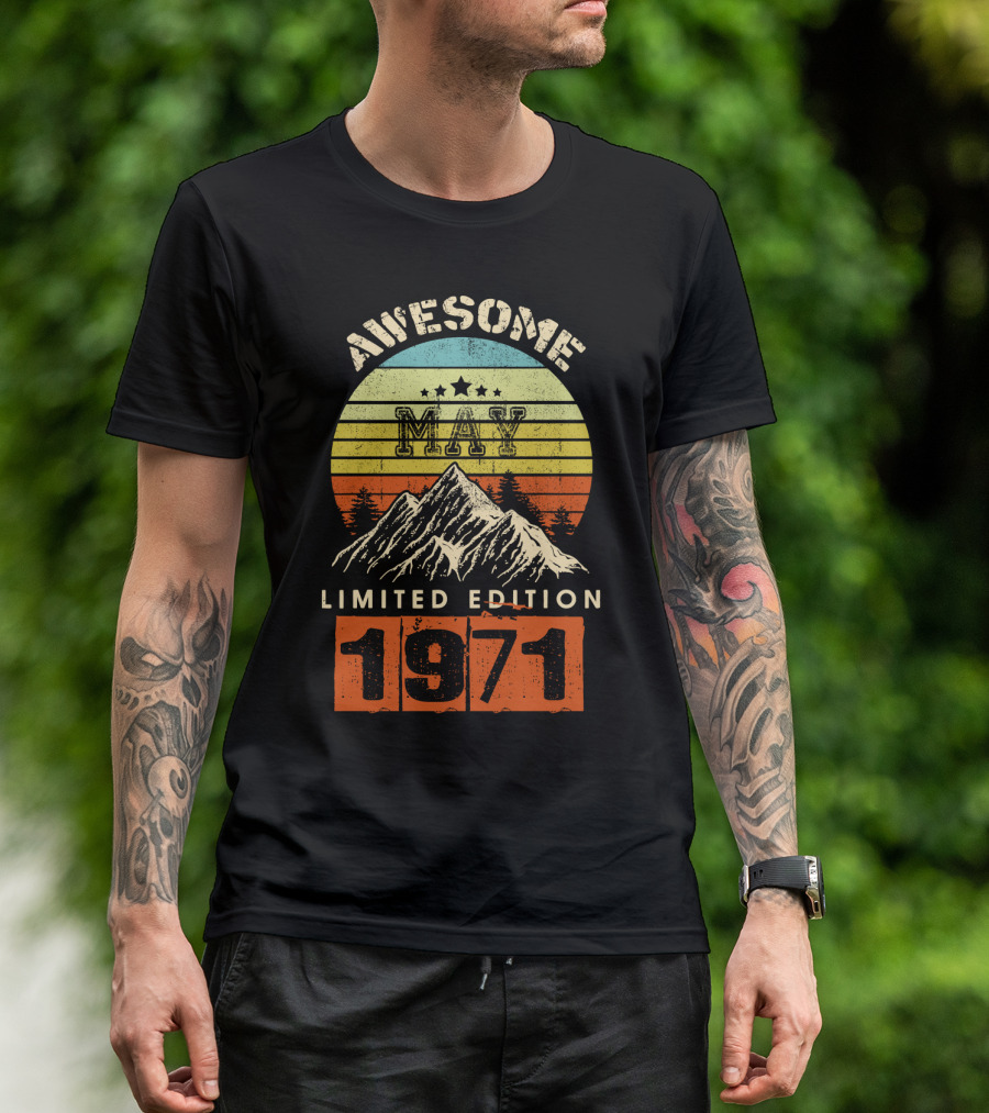 Awesome May 1971 Vintage 19 Birthday T-Shirt