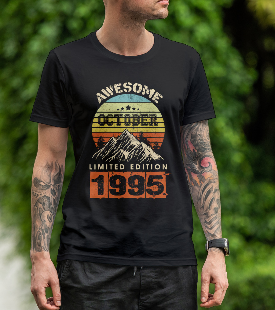 Awesome October 1995 Vintage Mountain T-Shirt